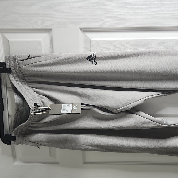 NWT XL Adidas gray tape pants - Picture 7 of 7